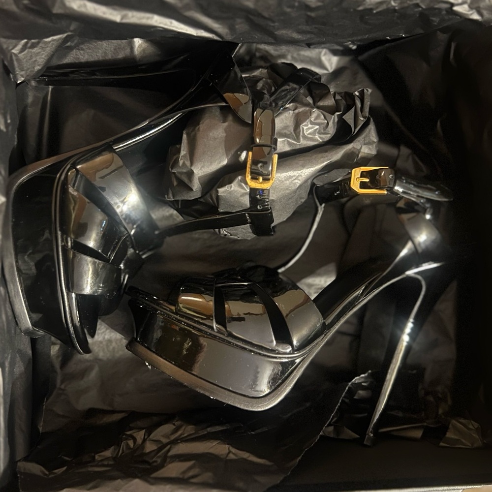 $1150 Sz 36-6 YSL Yves Saint Laurent black Patent Leather Platform Tribute Heel